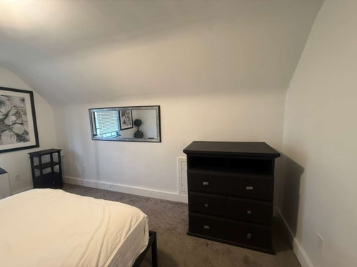 Renovated Detroit 3BR Home | Sleeps 6 21 Dwell
