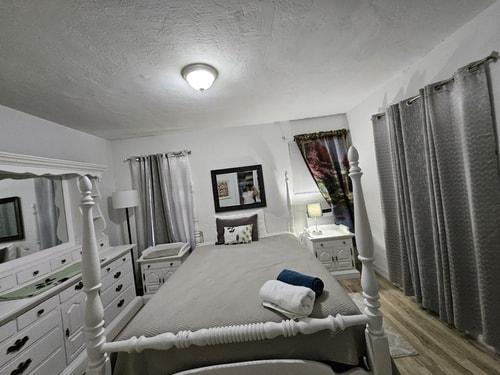 Brickell 2BR Retreat • Patio • Pets OK 31 Dwell