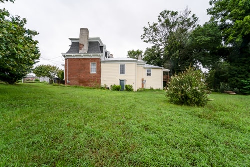 Renovated 4BR | 10 Min to Liberty University 59 Dwell