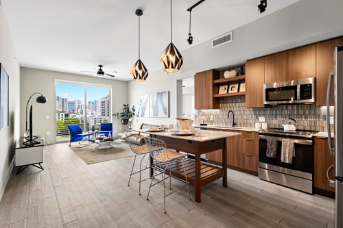 Chic Ft Lauderdale 2BR | Pool + Nightlife 2 Dwell