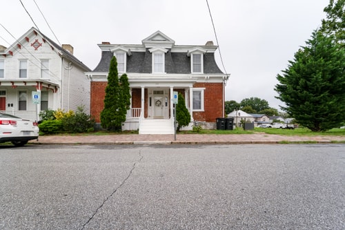 Renovated 4BR | 10 Min to Liberty University 54 Dwell