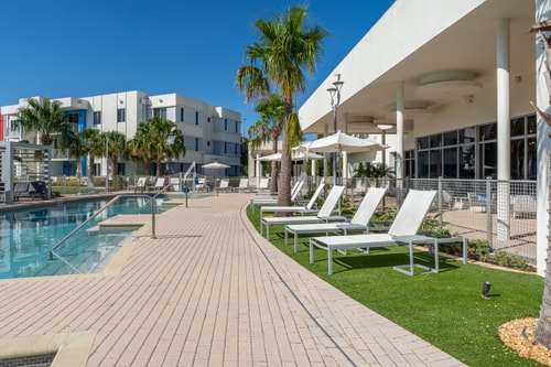 Daytona 2BR | Pool + Free Parking, Pets 41 Dwell