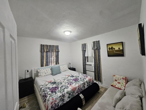 Brickell 2BR Retreat • Patio • Pets OK Dwell