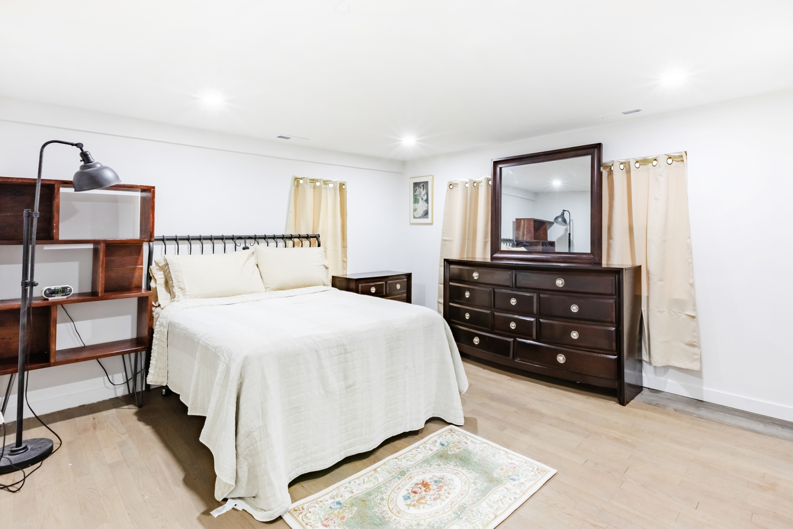 Orange NJ 2BR Duplex | Walk to Train + 2BA Dwell