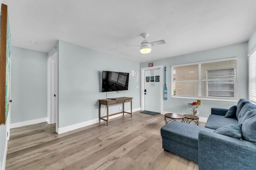 Dania Beach 1BR | Steps to Ocean 7 Dwell
