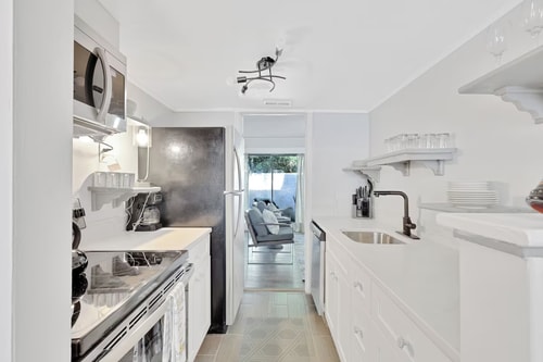 Central Hilton Head 2BR | Pool + Beaches 20 Dwell