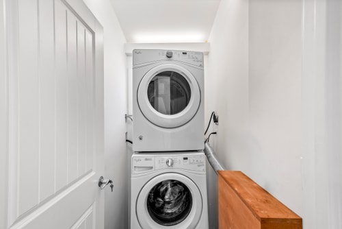 Charlestown Retreat | 2 Pools & Fire Pits 43 Dwell