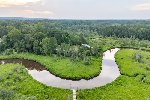 VA Riverfront 4BR | Dock + Kayaks + Games 56 Dwell