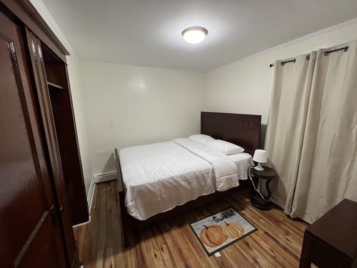 Cozy 2BR in Niagara Falls + Backyard 11 Dwell