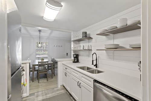 3BR Hilton Head | Sea Turtle Mkt + Pool 5 Dwell