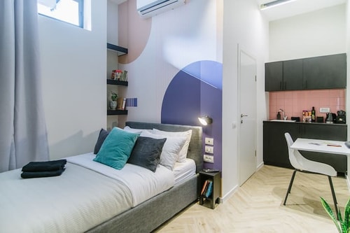 Very central accessible studio!