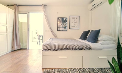 Sun Studio - Balcony View