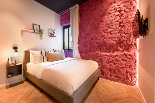 Studio with Kitchen & Balcony / 2min> Beach!