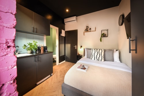 1m>Beach + Sun Balcony + Kitchen = FUN!