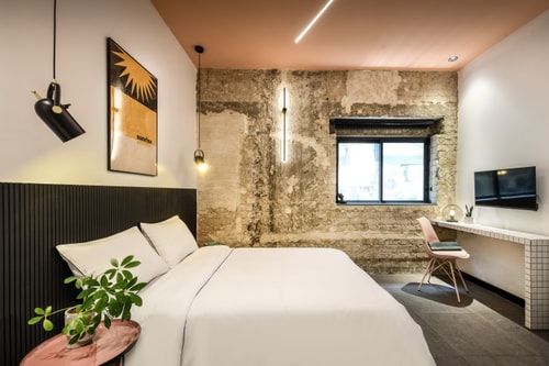 LoginnHotels: Pixel studio at Dizengoff Square!