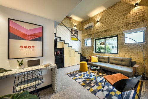 Studio apartment with gallery in Dizengoff Square