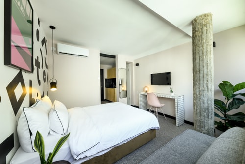 LoginnHotels: Adjoined studios at Dizengoff Square