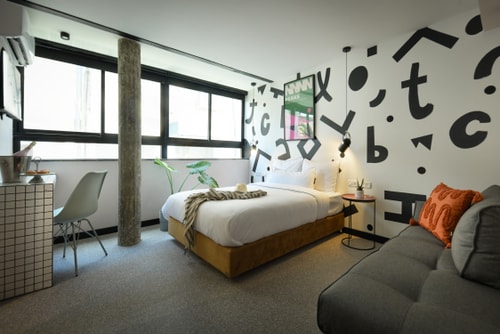 Loginn: Pixel hotel studio at Dizengoff Square
