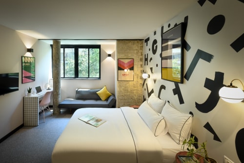 Studio apartment by Dizengoff Square