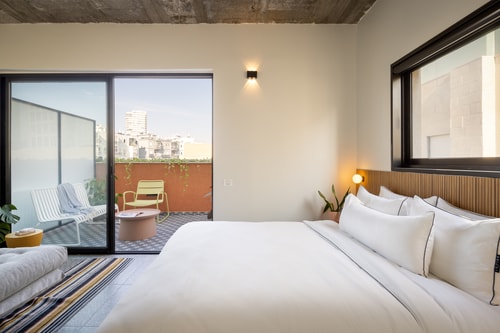 Studio & Balcony, Amazing Location near Dizengoff!