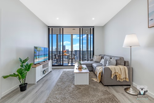 Parramatta 2 Bed Apt with Parking