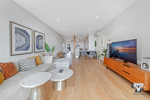KozyGuru | Pagewood | Cosy Clean 2Bed Apt