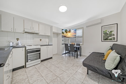 KozyGuru | Cozy 1-Bedroom Granny Flat in Fairfield