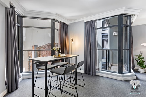 KozyGuru | Haymarket | Modern 1 Apt Best Location