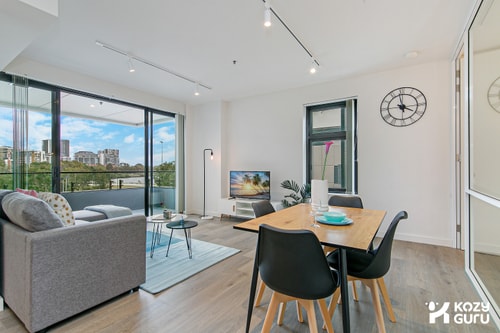 KozyGuru | Wolli Creek | Kozy 1 Bed Apt
