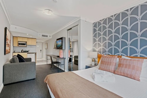 KozyGuru | Haymarket | Bright City Studio