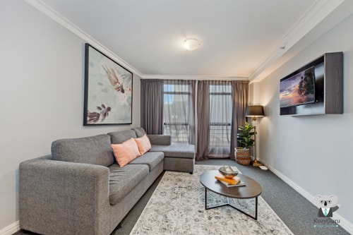 KozyGuru | Sydney CBD | Chinatown 2 Bed Apt