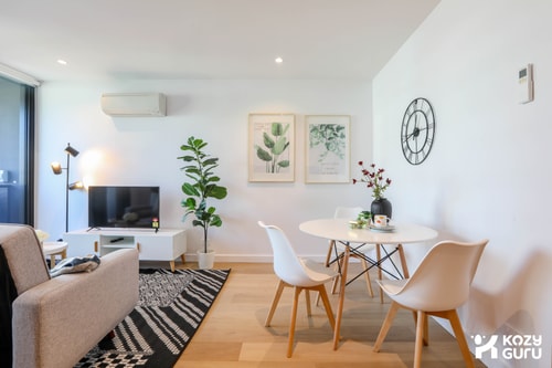 KozyGuru | Docklands | Modern 1 Bed Apt