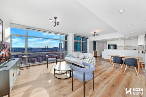 KozyGuru | SydneyCBD | Amazing City View 3B APT