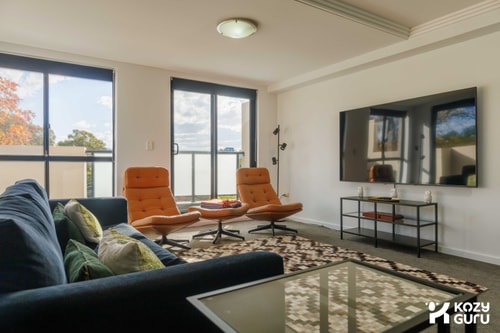 KozyGuru | Homebush West | Modern 2R Apt + Parking