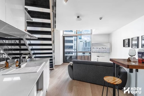KozyGuru | CBD Darling Harbor | View Stunning Loft