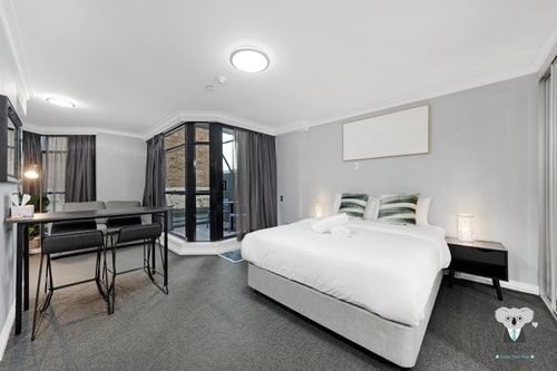 KozyGuru | Haymarket | Cosy City Abode