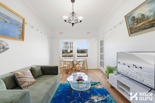 KozyGuru | MacMahons Point | Harbour Breeze Escape