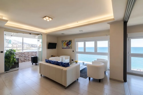Executive 2 Bed Room Apartment Full Sea Views.