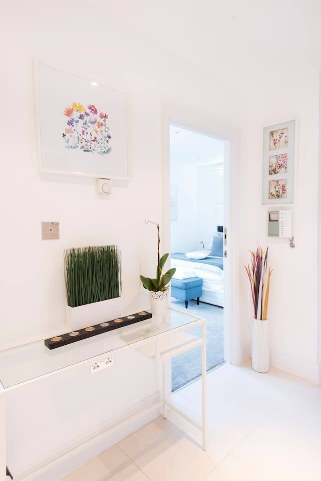 -20%! High Holborn 3BR Penthouse, amazing terrace! gallery image 19