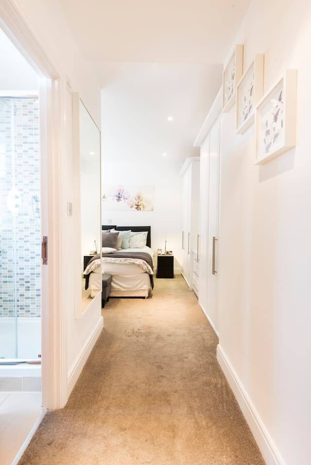 -20%! High Holborn 3BR Penthouse, amazing terrace! gallery image 11