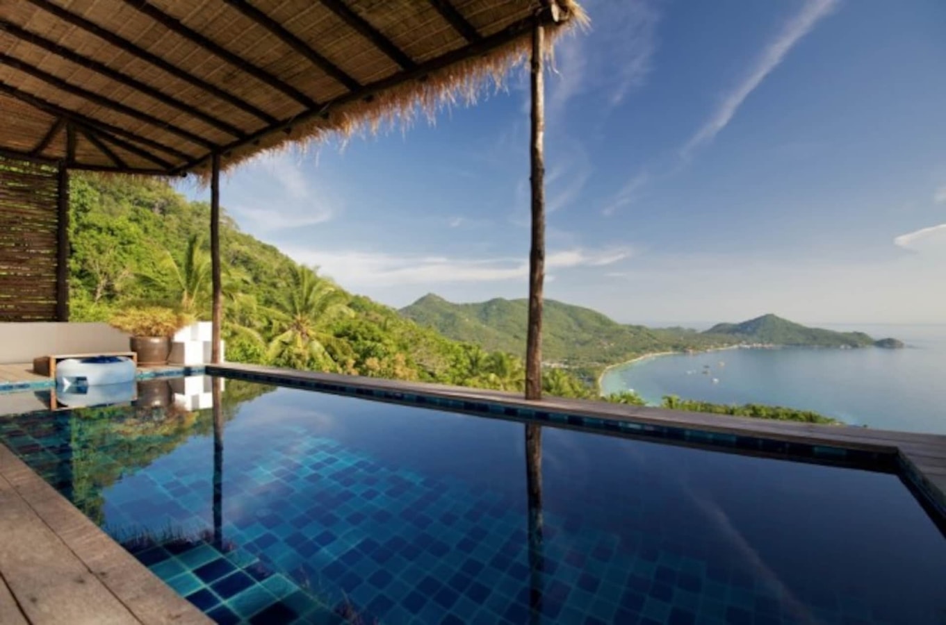 Black Sea front beach villa gallery image 1