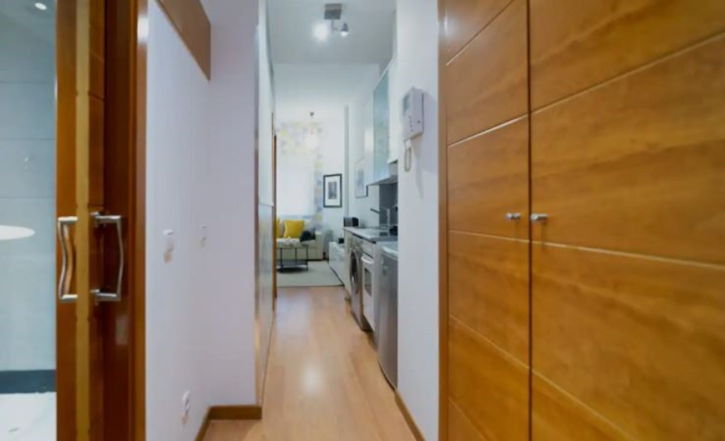 Modern Flat of 50m2 in the heart of Madrid :) gallery image 7