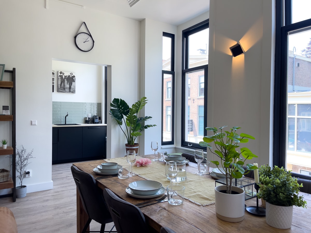 Deluxe 2 bedroom apartment top prime location LVM Stays