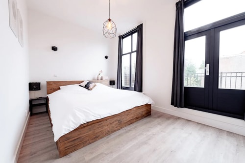 Deluxe 2 bedroom apartment top prime location 19 LVM Stays
