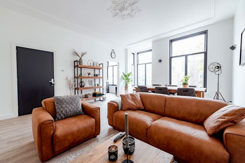 Deluxe 2 bedroom apartment top prime location 9 LVM Stays