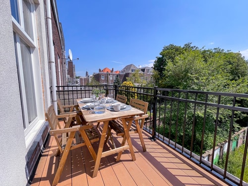 Deluxe 2 bedroom apartment top prime location 25 LVM Stays