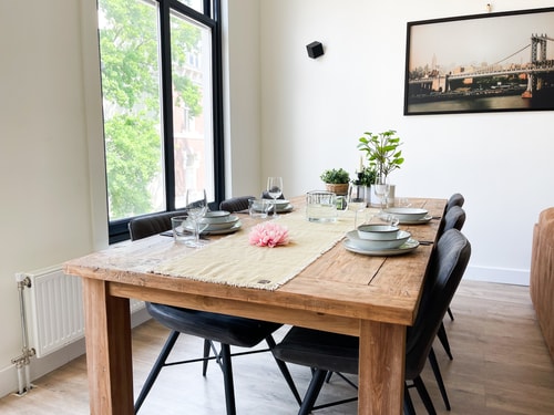 Deluxe 2 bedroom apartment top prime location 8 LVM Stays