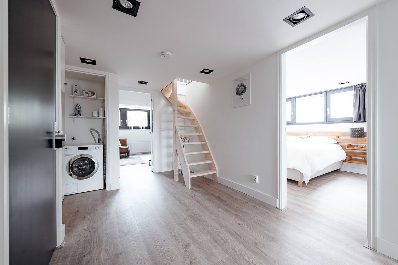 Beautiful luxury 2 bedroom apartment gallery image 16