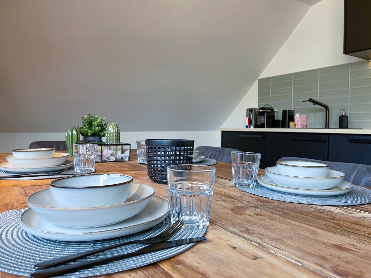 Beautiful luxury 2 bedroom apartment gallery image 4