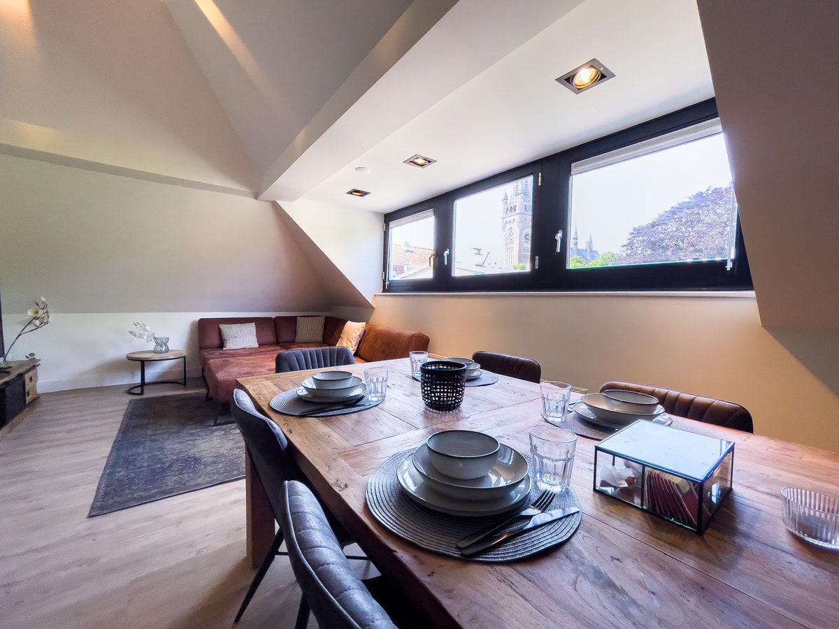 Beautiful luxury 2 bedroom apartment gallery image 6